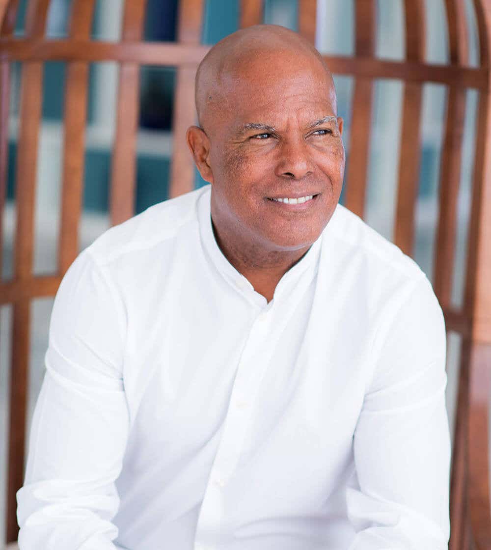 Michael Beckwith Author Picture