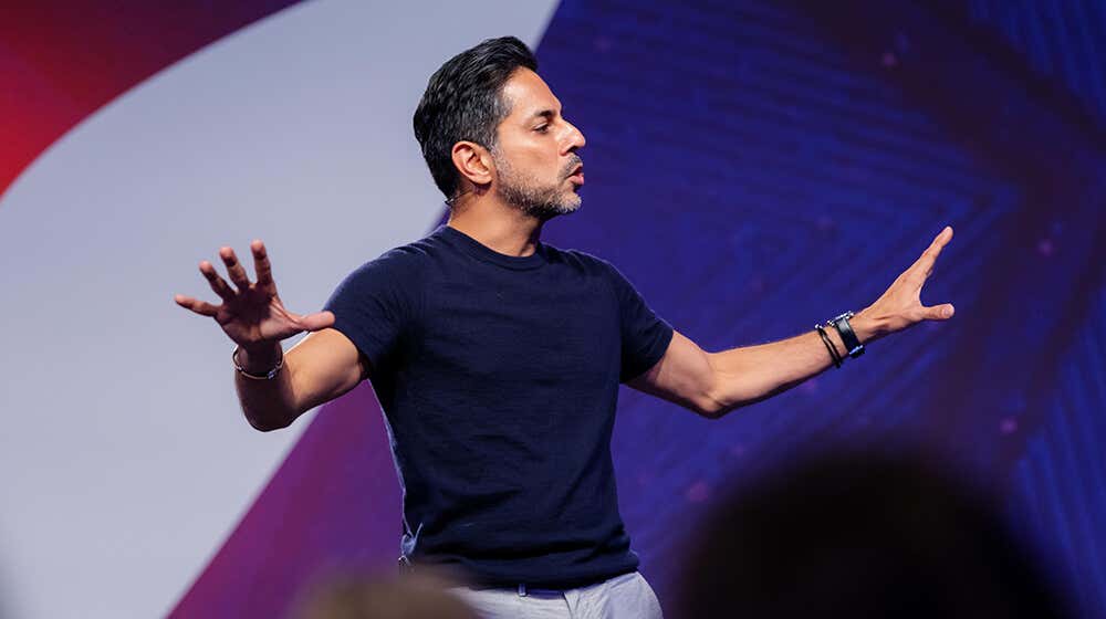 Vishen Lakhiani on stage