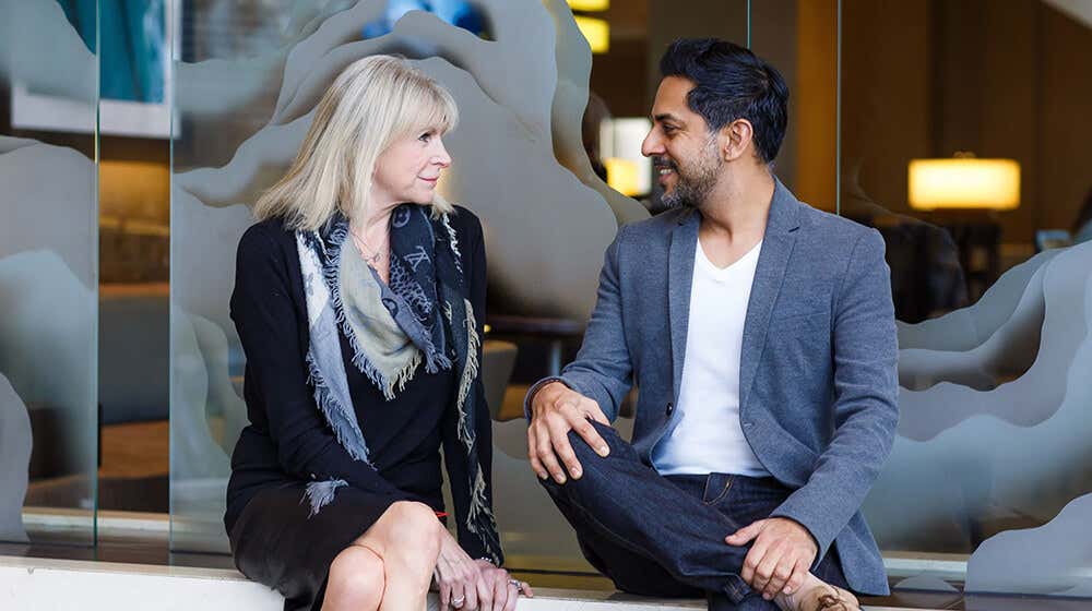 Vishen Lakhiani le dio crédito a Marisa en su exitoso libro: "El código de las mentes extraordinarias" por el profundo impacto que tuvo una sesión con ella en su vida.