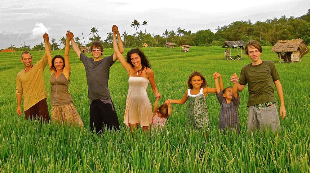 Jon & Missy live in multiple countries a year, because they enjoy it. They’ve designed a dream lifestyle on their own terms.