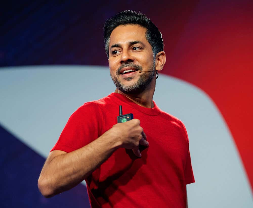 Vishen Lakhiani on Stage
