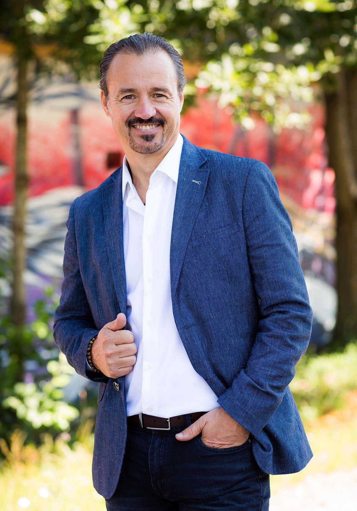 Portrait of Eric Edmeades