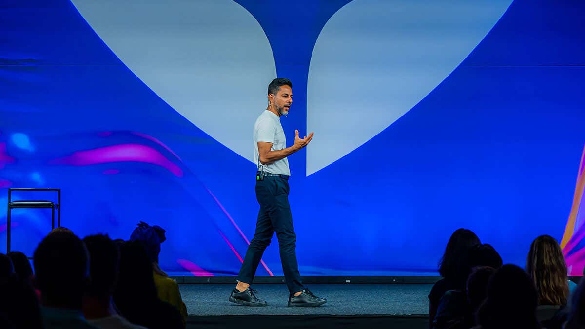 Vishen on stage presenting