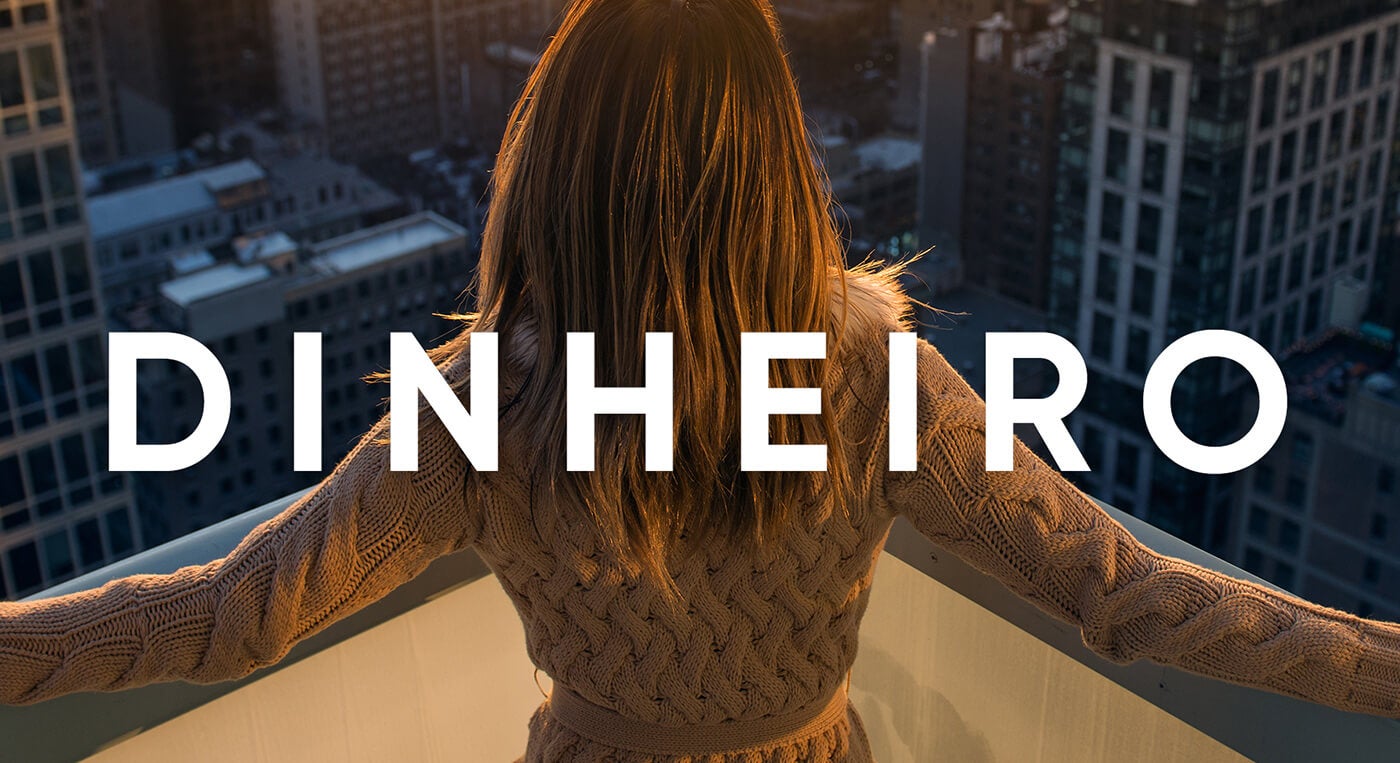 Category Money - a young women overlooking the cityline