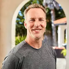 Lee Holden