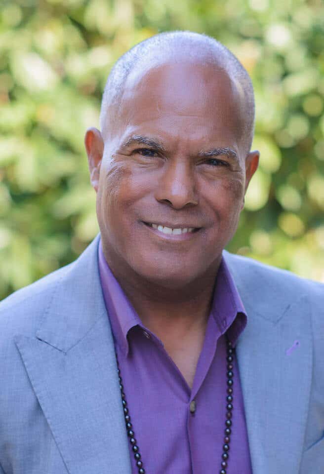 Michael Beckwith Author Picture