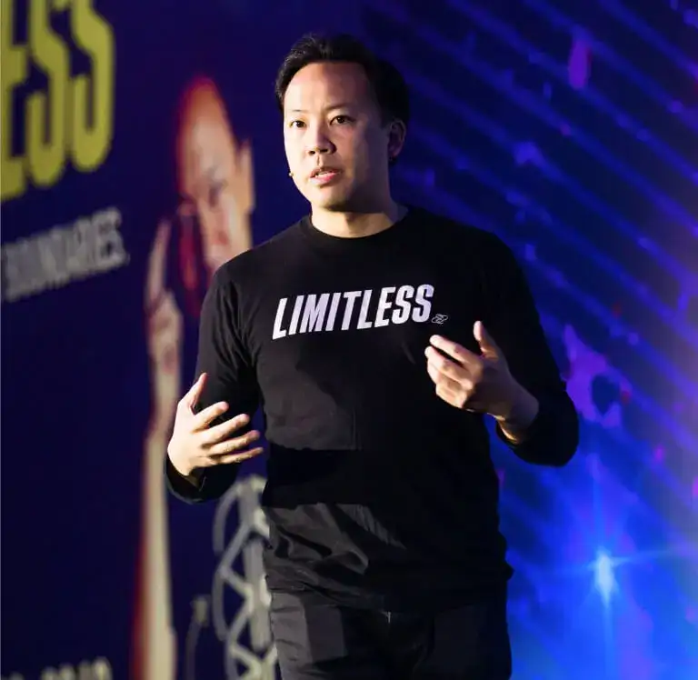 Jim Kwik on stage