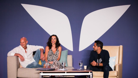 Jon y Missy ya no imparten talleres en vivo, pero ocasionalmente asisten a eventos de Mindvalley para interactuar con nuestra audiencia.